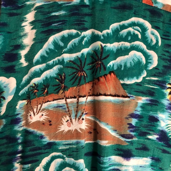 Vintage 80’s Hawaiian Shirt - Picture 3 of 3